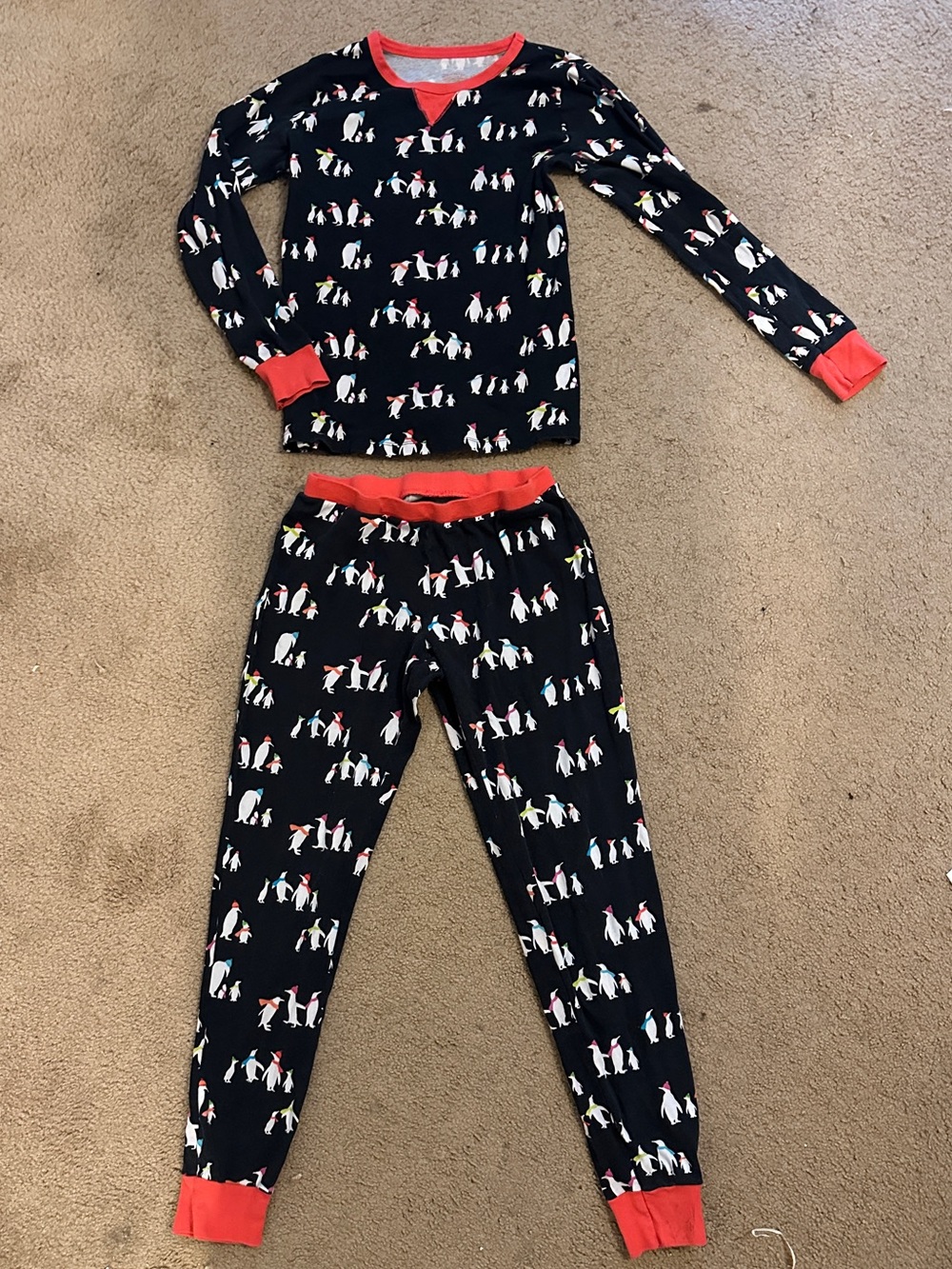 Wondershop Penguin Print Pajama Set - Black with Red Trim
